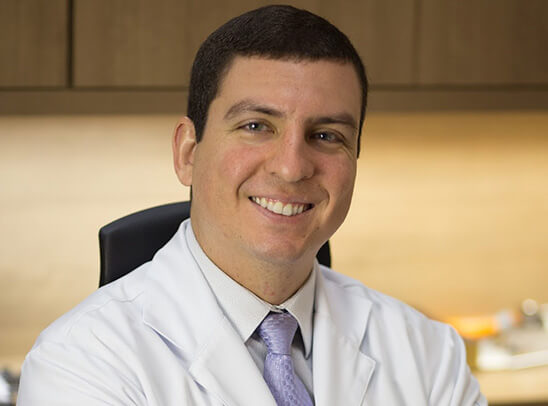 Ortopedista Especialista em Joelho – Dr. Saulo Castro – Ortholife Brasília